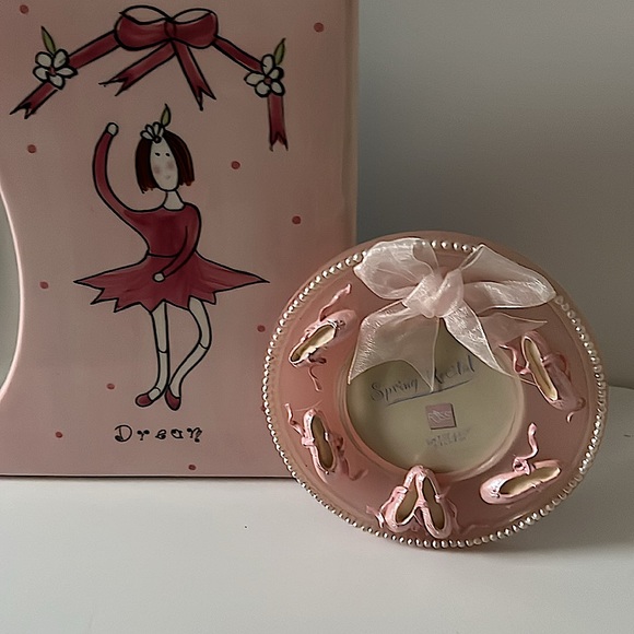 Picture frames - Picture 2 of 9